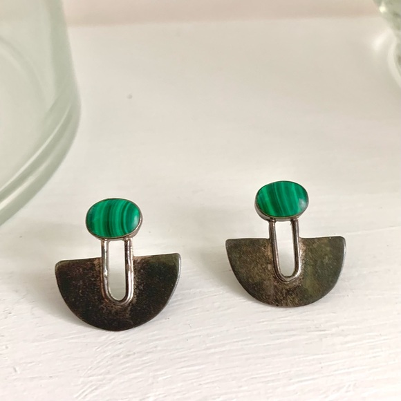 vintage 70s / 80s folk-art brutalist silver post earrings with malachite - Picture 2 of 3